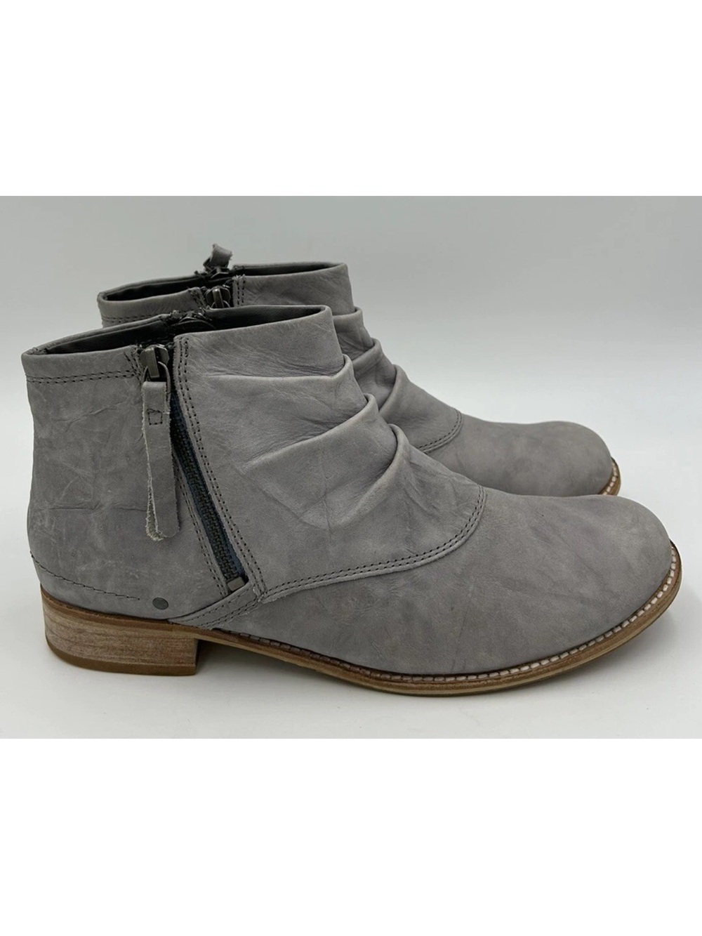 Cat Caterpillar Footwear Women's Irenea Chukka Ankle Boot Periwinkle 9.5 US